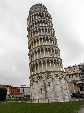 torre di pisa | storia della torre di pisa | piazza della torre di pisa | piazza dei miracoli | 